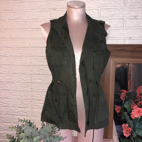 a.n.a Jackets & Blazers - 🌿✨Olive green vest